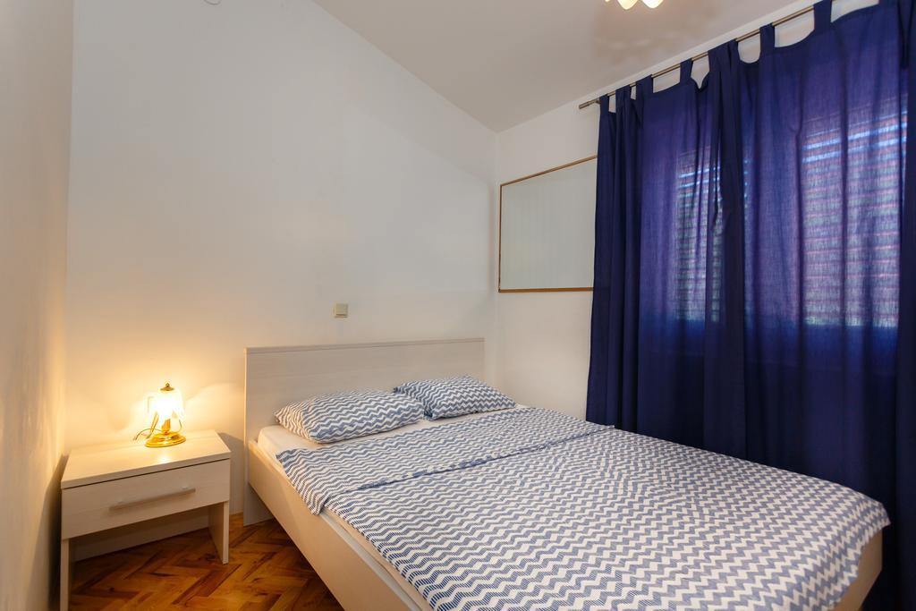 Apartment Hudan Malinska Exteriör bild